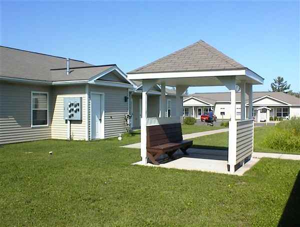 Pinewood Apartments 1515 Beaser Ave, Ashland, WI 54806 Zumper