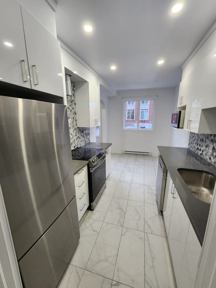 5845 MONKLAND Apartments 5845 Avenue de Monkland, Montréal, QC H4A