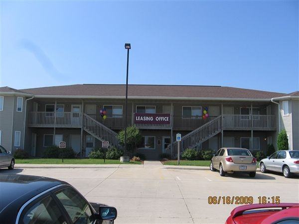 Hawkeye Village Apartments 1422 Irish Dr, Waterloo, IA 50701 Zumper