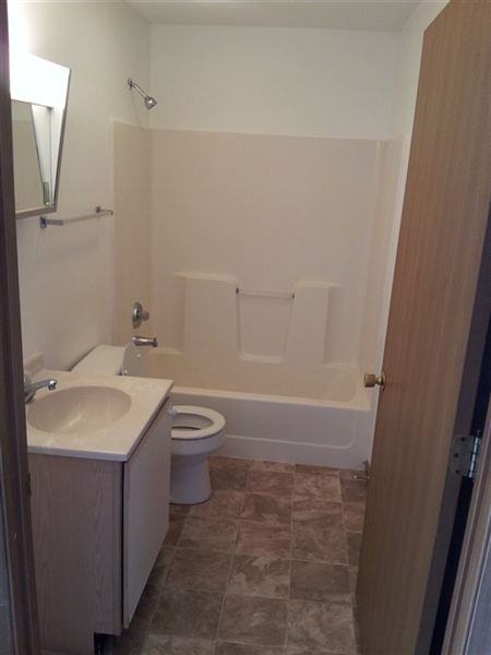 Hawkeye Village Apartments 1422 Irish Dr, Waterloo, IA 50701 Zumper