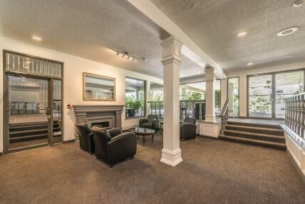 Fernwood Manor Apartments 1575 Fernwood Manor, Victoria, BC V8R 1L2