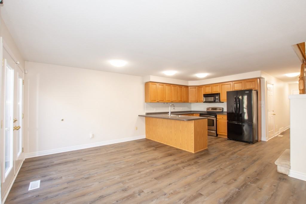 4B Hainer Street Apartments 4B Hainer St, St. Catharines, ON L2S 1M4