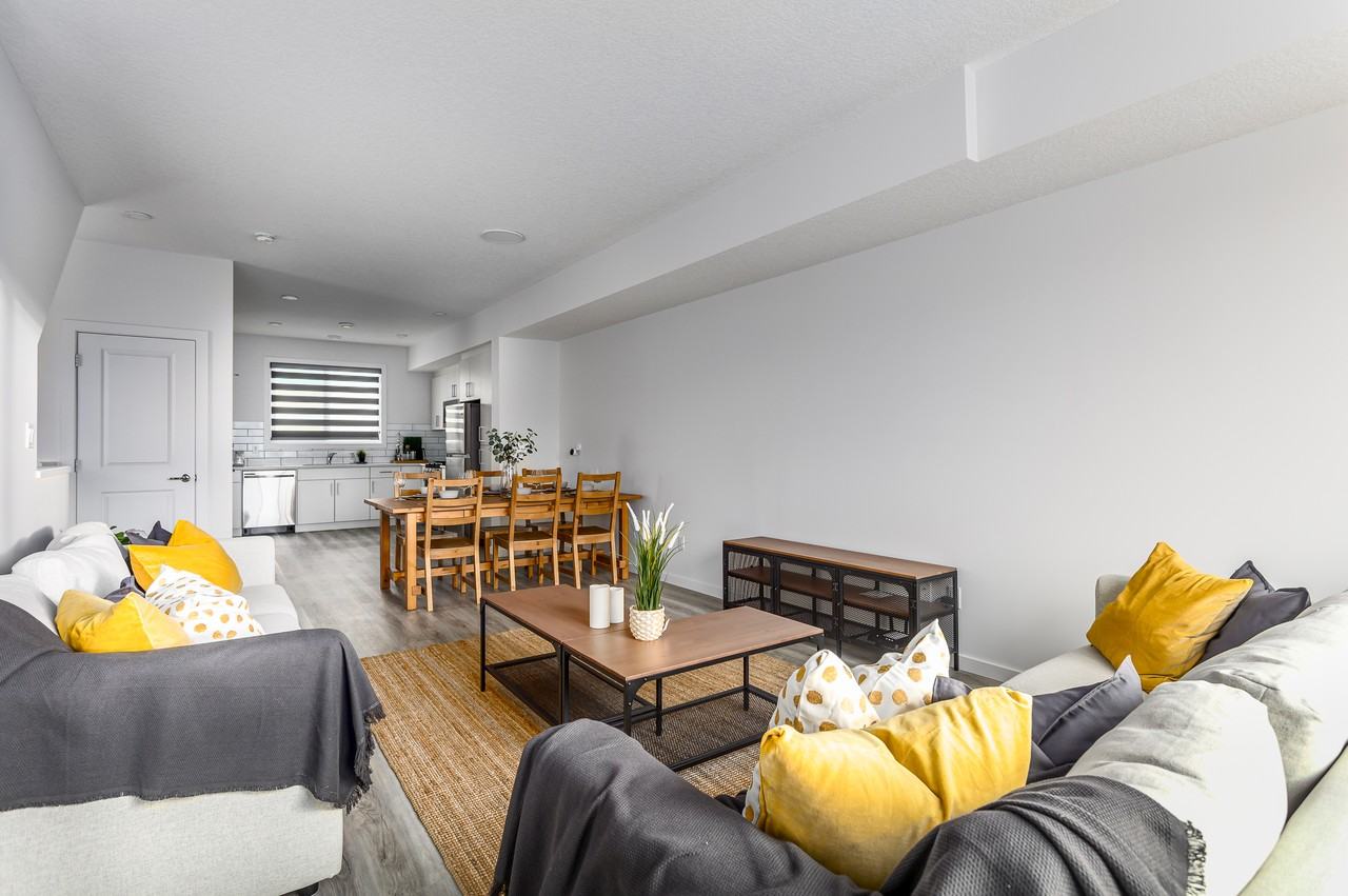 23 Bed Townhomes in Paisley Apartments 2259 Price Way/Price Lane