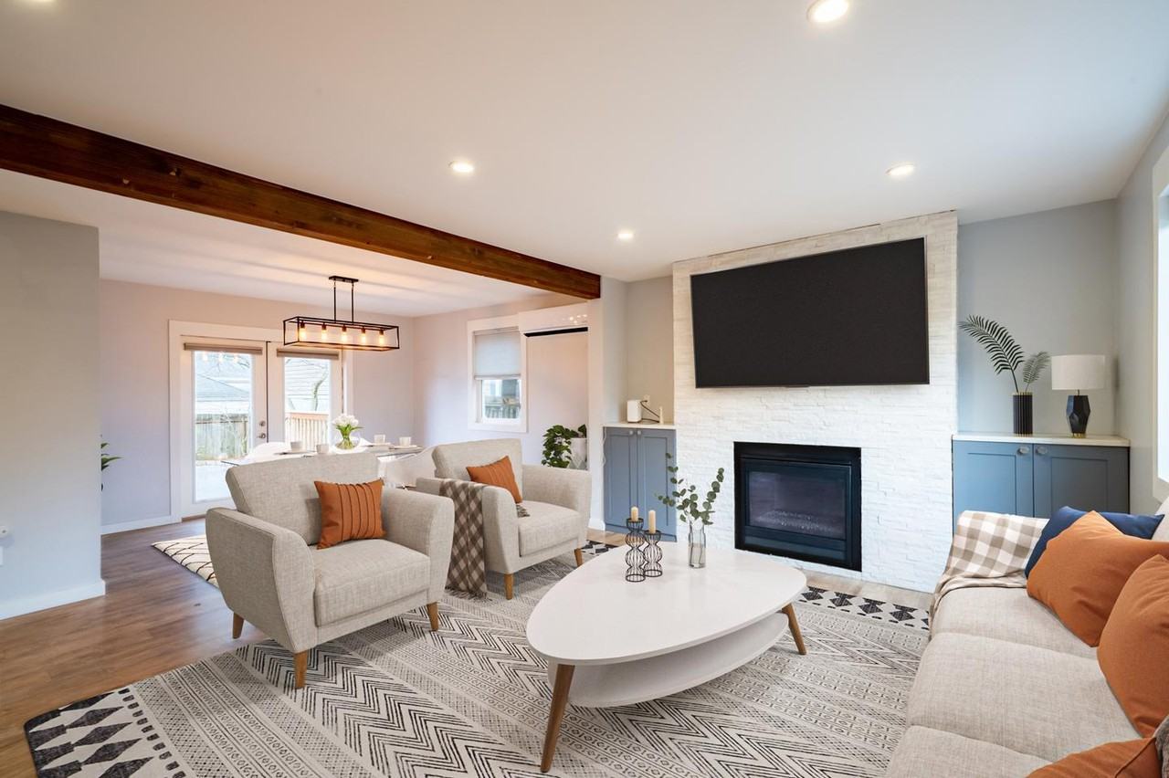 Fully remodeled Piedmont home by Woodlawn Park Apartments in Portland