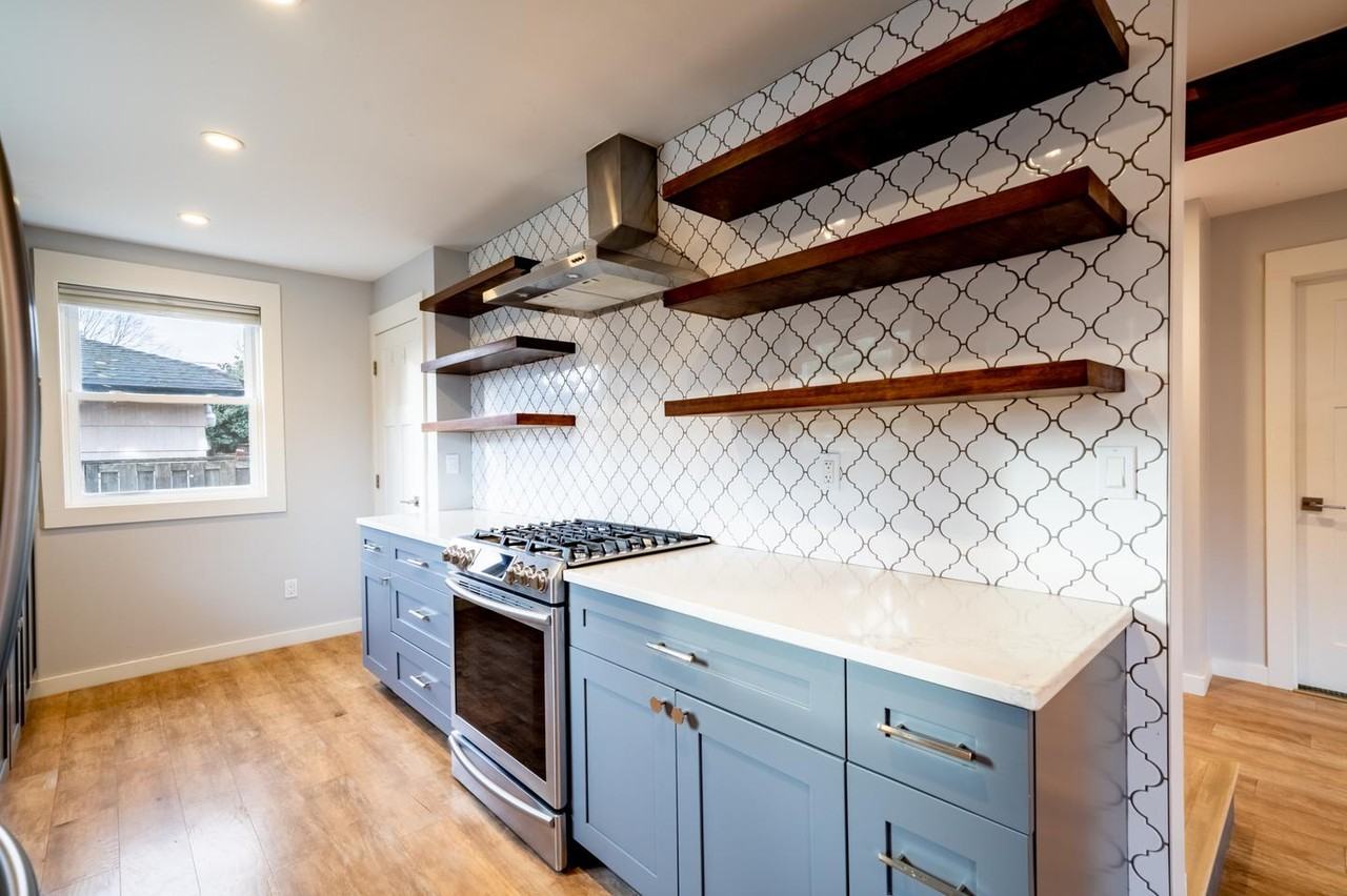 Fully remodeled Piedmont home by Woodlawn Park Apartments in Portland