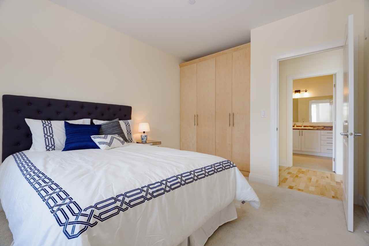 Les Terrasses Francesca Apartments 1425 Vanier Pky, Ottawa, ON K1K