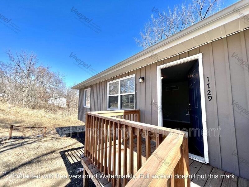 1729 N 51st Ter, Kansas City, KS 66102 2 bedroom House Rental Zumper