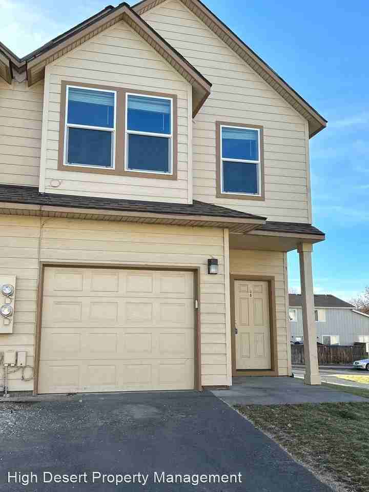2002 SW Canyon Drive Apartments 2002 Sw Canyon Dr, Redmond, OR 97756