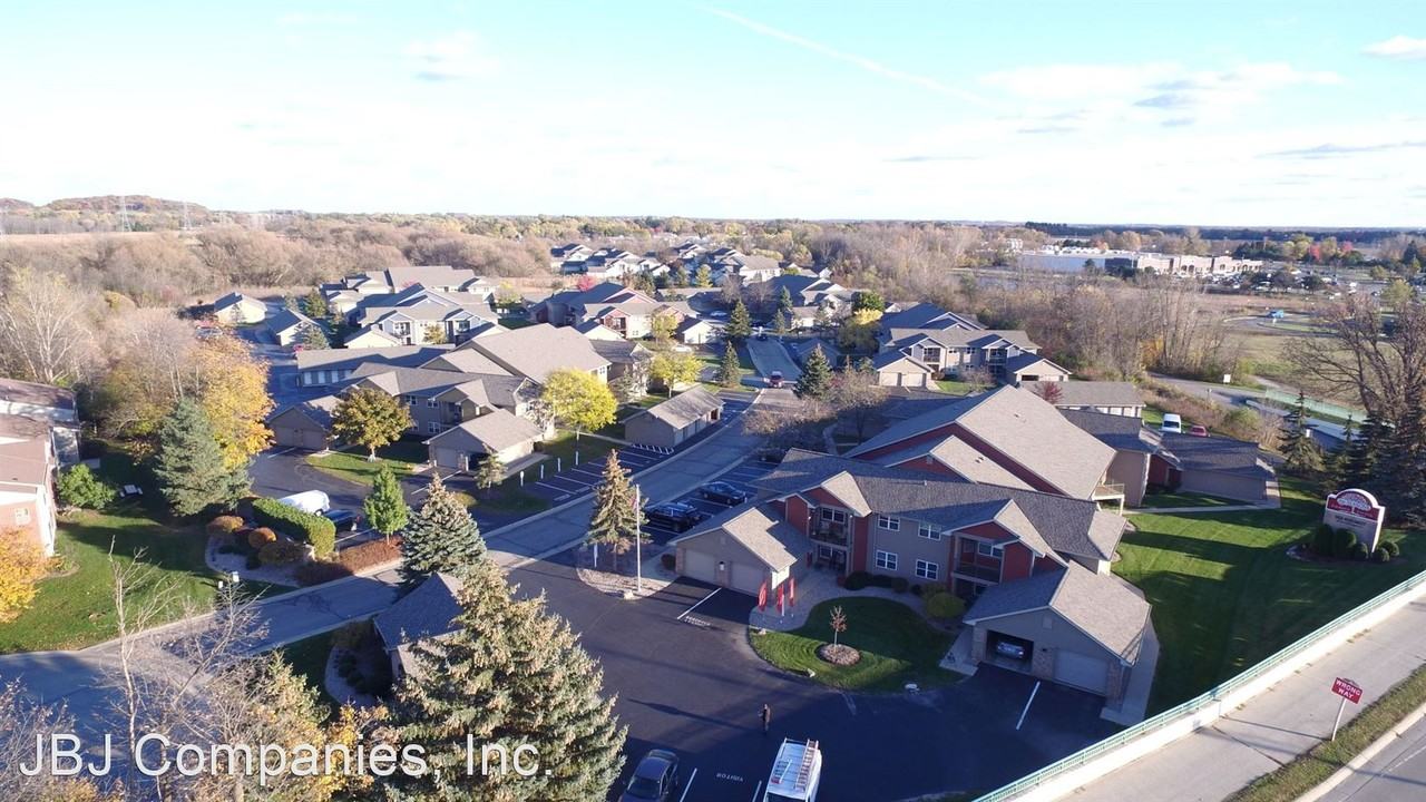 The Seasons Apartments N67W24889 Stonegate Ct, Sussex, WI 53089 Zumper