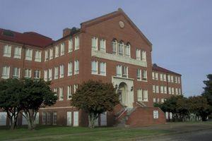 St. Jude Apartments 2018 W Fairview Ave, Montgomery, AL 36108 Zumper