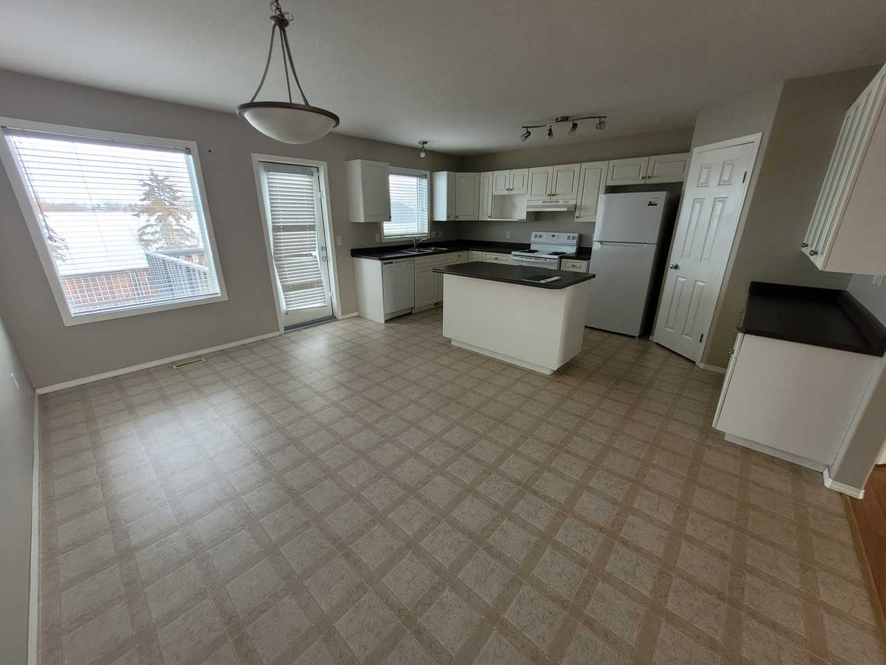 251 Rutherford Crescent Apartments 251 Rutherford Cres, Saskatoon, SK