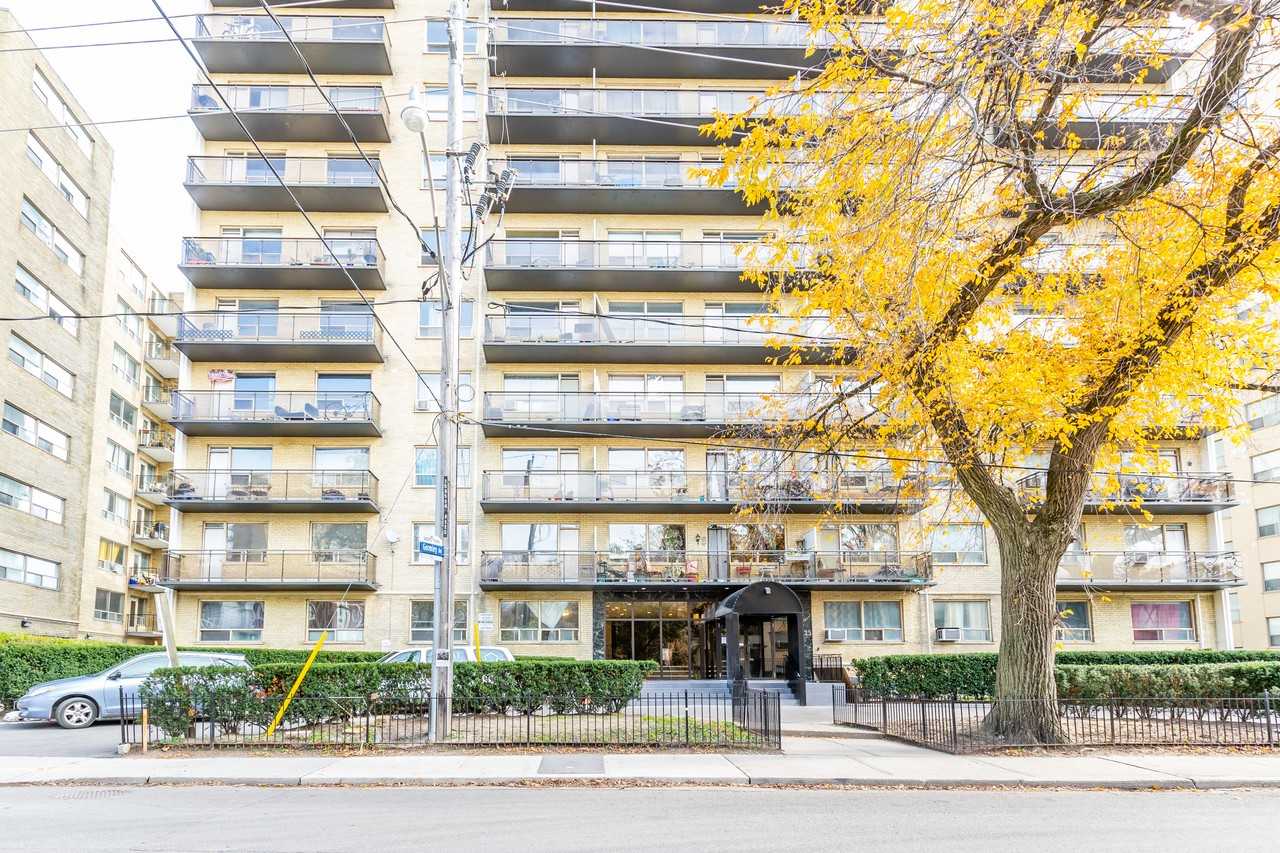 125 Lawton Blvd. Apartments 125 Lawton Blvd, Toronto, ON M4V 2A1 Zumper