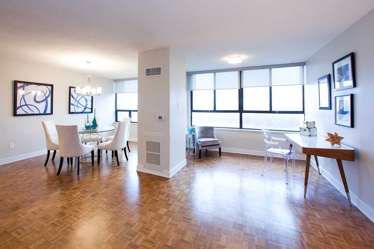 Place Apartments 53 Hill Blvd, Toronto, ON M9R