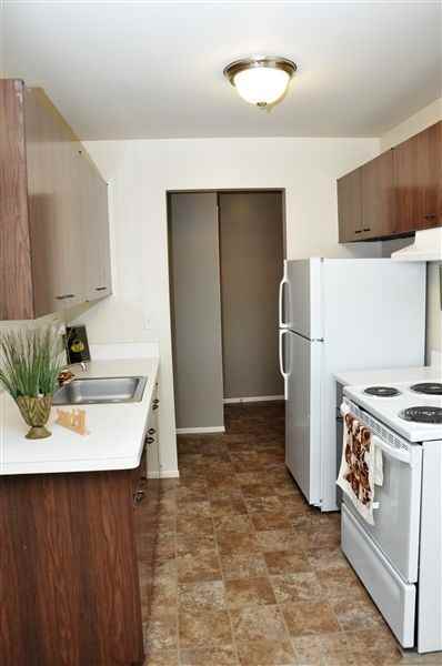 Kings Pointe Apartments E. Twelve Mile Rd., Warren, MI 48088 Zumper