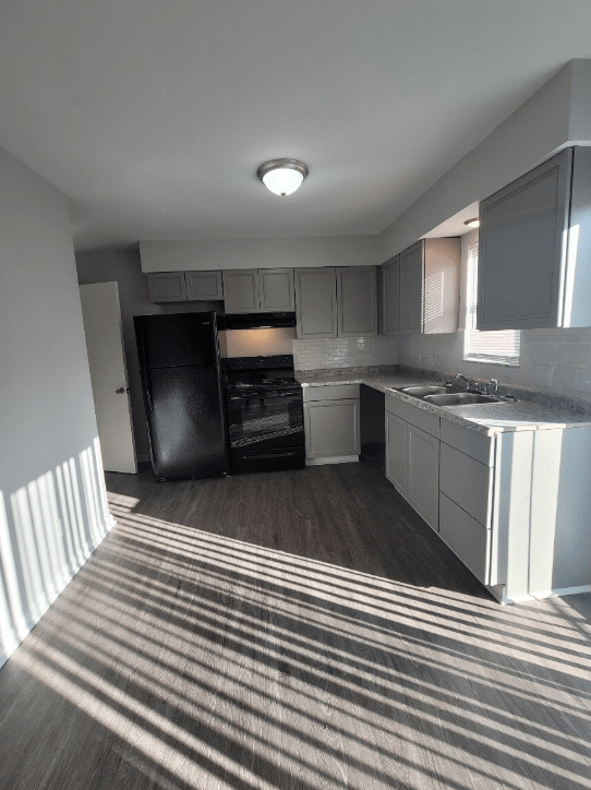 Dominion Townhomes Apartments 1694 Dominion Drive, Akron, OH 44313