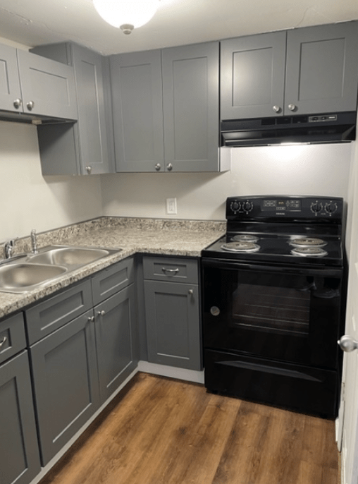 The Grove Grove Park Apartments 3606 Pleasant Grove Road, Lansing