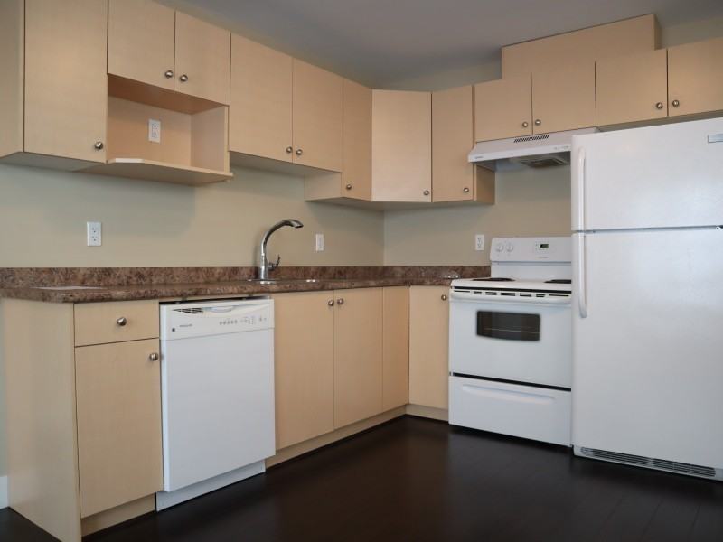 Coach House Backing Onto Green Space (Clayton Heights, Surrey