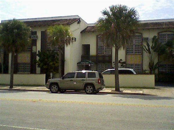 Chateau Riviera Apartments 1500 Venera Ave, Coral Gables, FL 33146