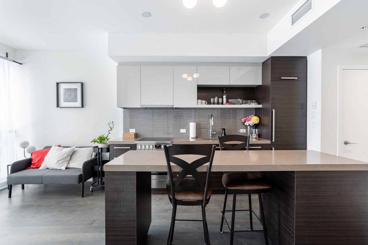 1050 Rue Drummond, Montréal, QC H3B 0G3, CAN 15 unit Rentals Zumper