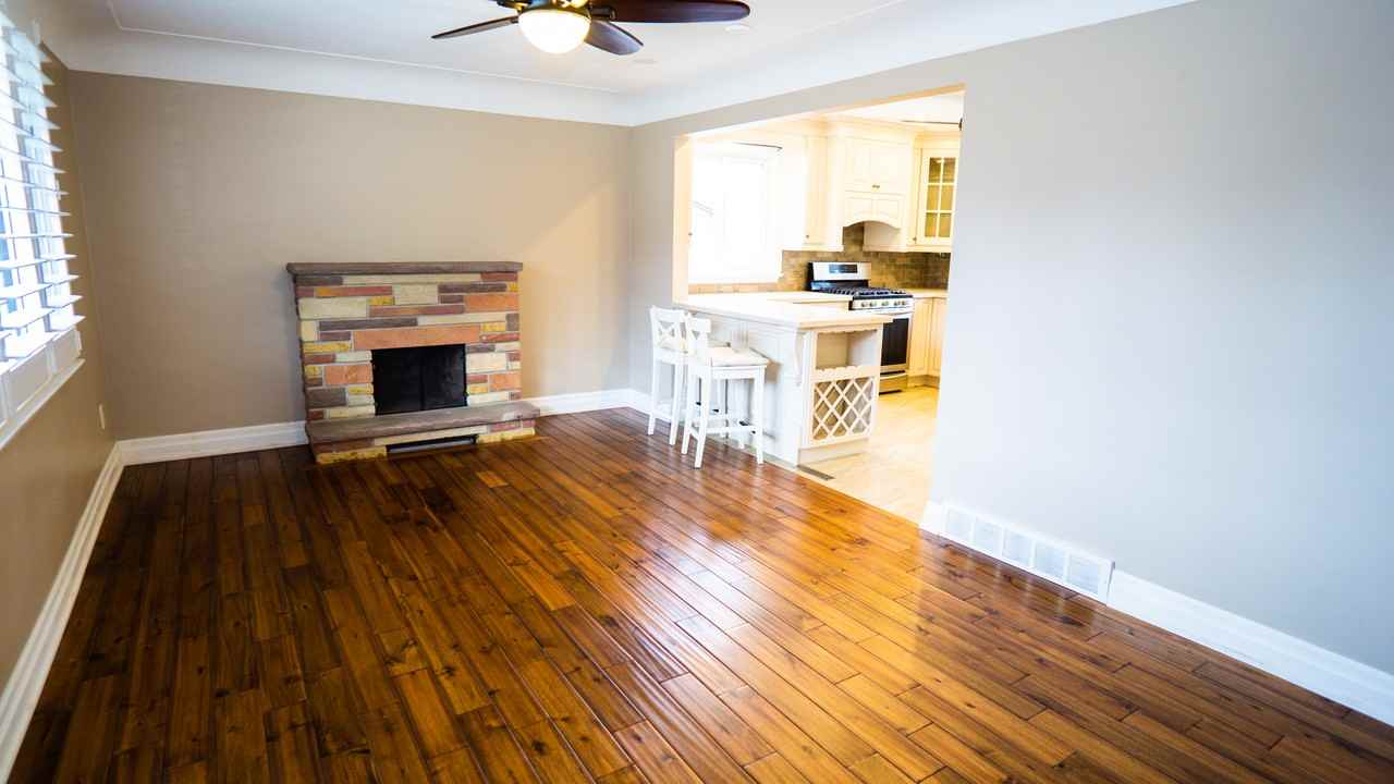 187 Rifle Range Road, Upper Unit Apartments 187 Rifle Range Rd, Hamilton, ON L8S 3B8 Zumper