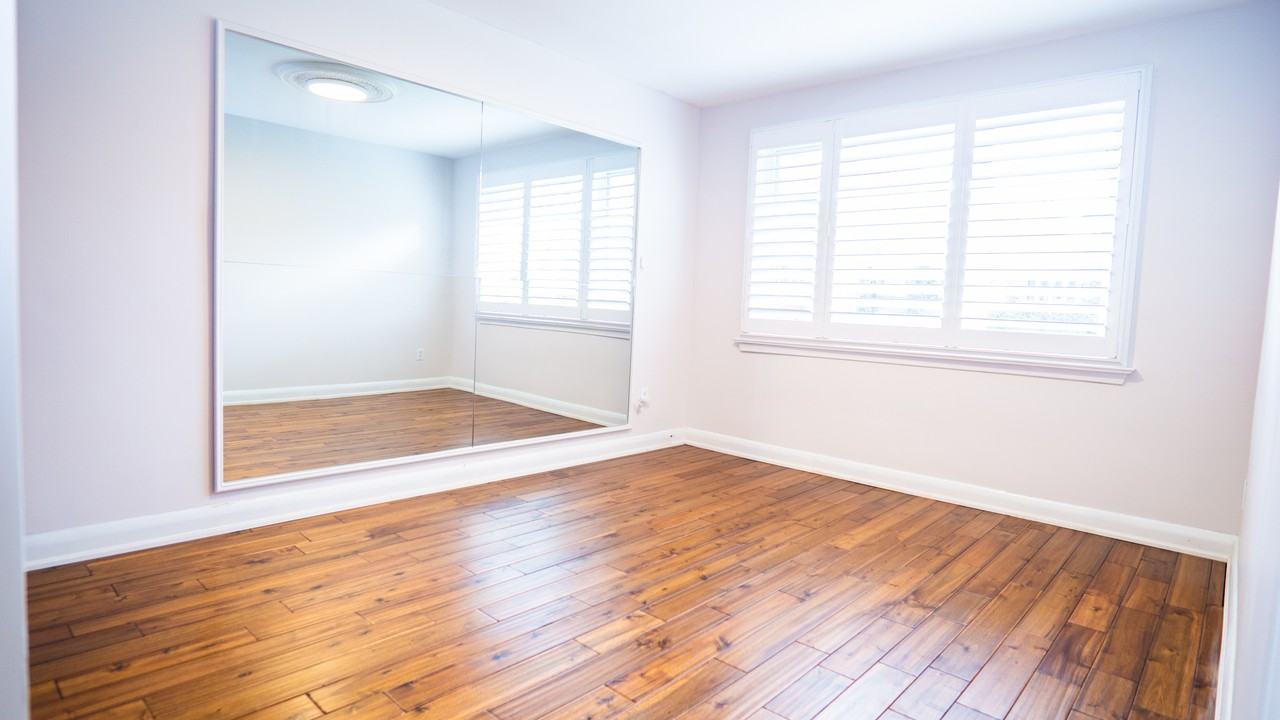 187 Rifle Range Road, Upper Unit Apartments 187 Rifle Range Rd, Hamilton, ON L8S 3B8 Zumper