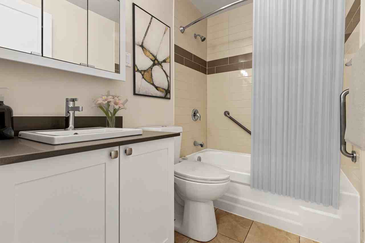 Riviera Gate Apartments 1300/1310 Mcwatters Rd, Ottawa, ON K2C None