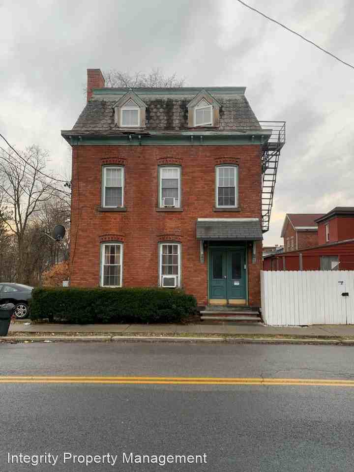 32 North Bridge Street Apartments 32 N Bridge St, Poughkeepsie, NY