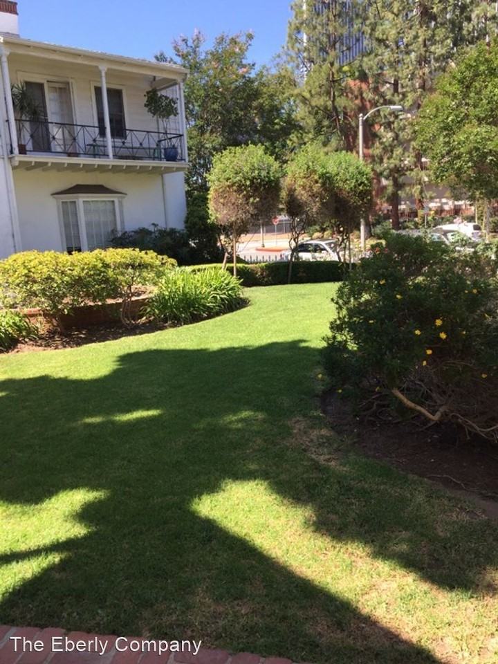 308314 1/2 Spalding Drive Apartments in Beverly Hills, Beverly Hills