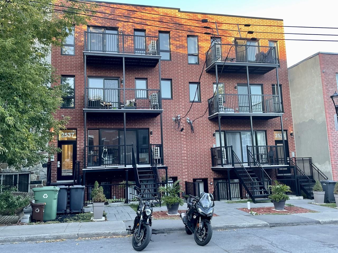 2531 Rue Joliette Apartments in Préfontaine, Montréal, QC H1W 3H1 Zumper