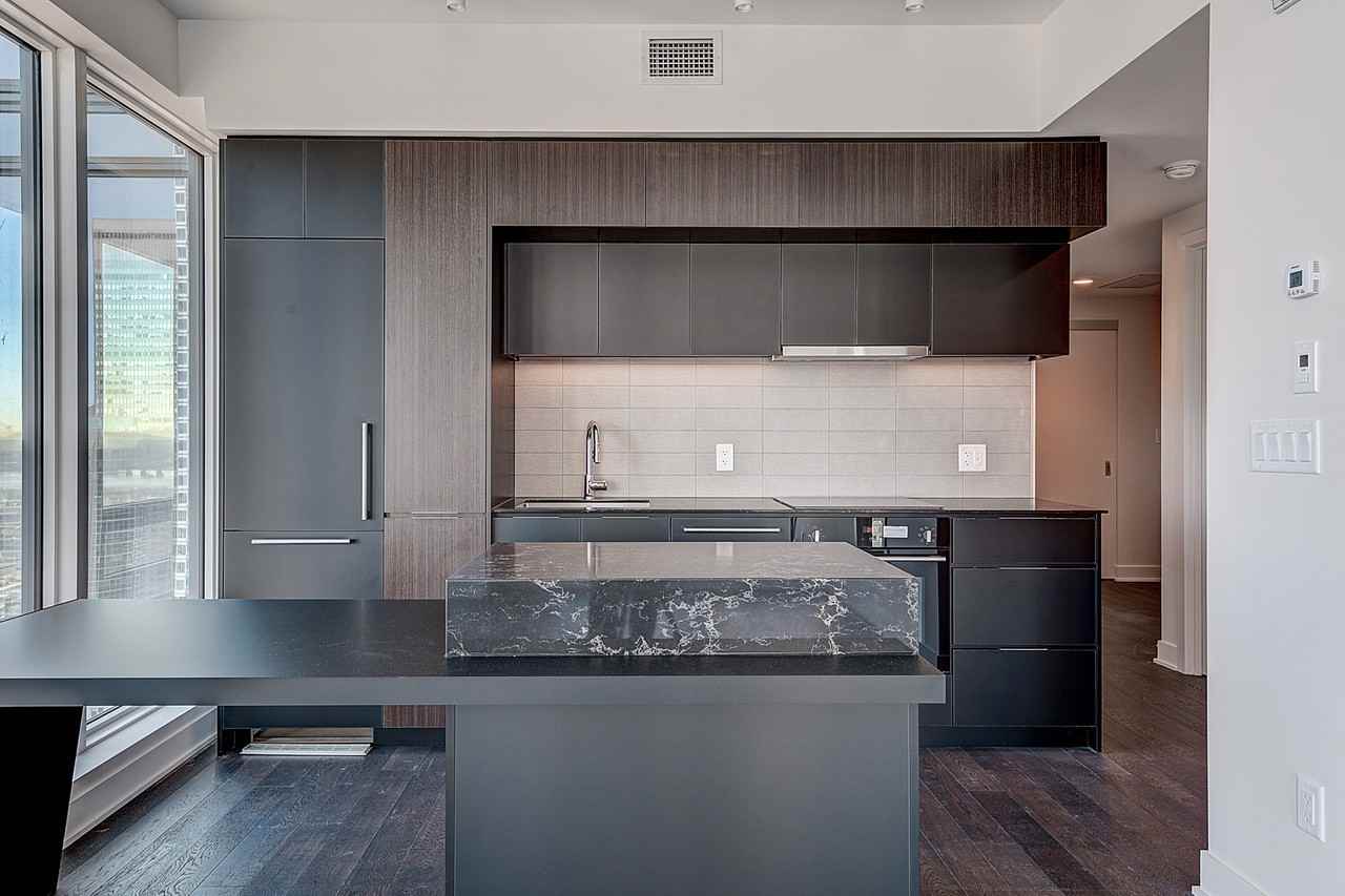 1288 Rue SaintAntoine Ouest 4106, Montréal, QC H3C 0X6 2 Bedroom