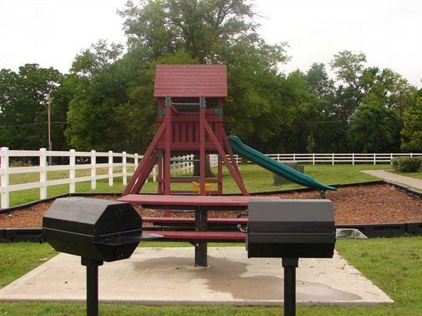 Highlands Apartments 804 Shepherd St, Fort Scott, KS 66701 Zumper