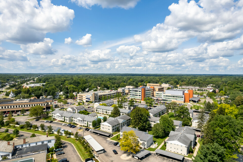 House of Botsford Apartments 20810 Botsford Dr, Farmington Hills, MI