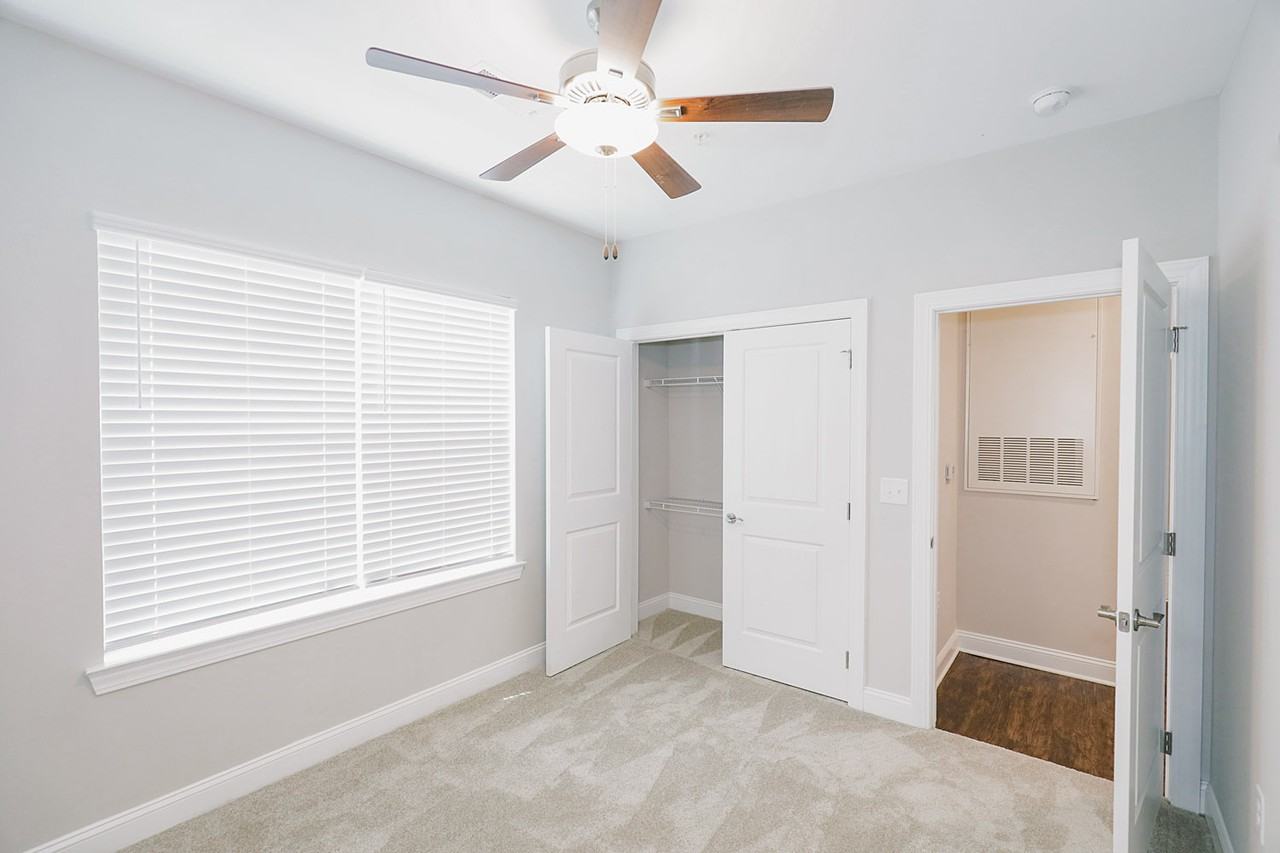 Brigham Ridge Apartments 1220 Pleasant Ridge Rd, Greensboro, NC 27409