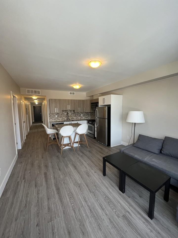 192 Fifth Avenue 4 Apartments 192 Fifth Ave, Ottawa, ON K1S 2M9