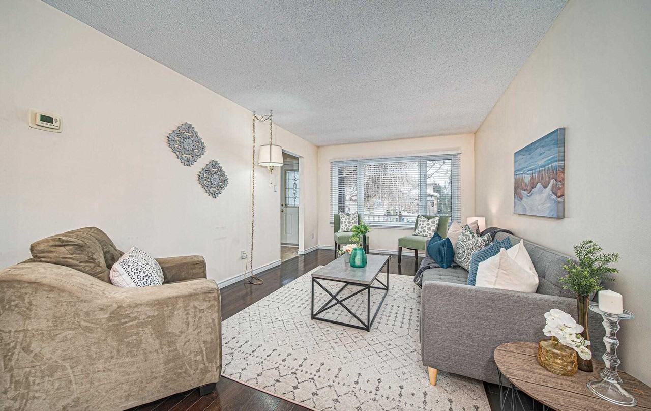 3 Bedroom Detached Bungalow (Whitby/Oshawa) Apartments 264 Limerick