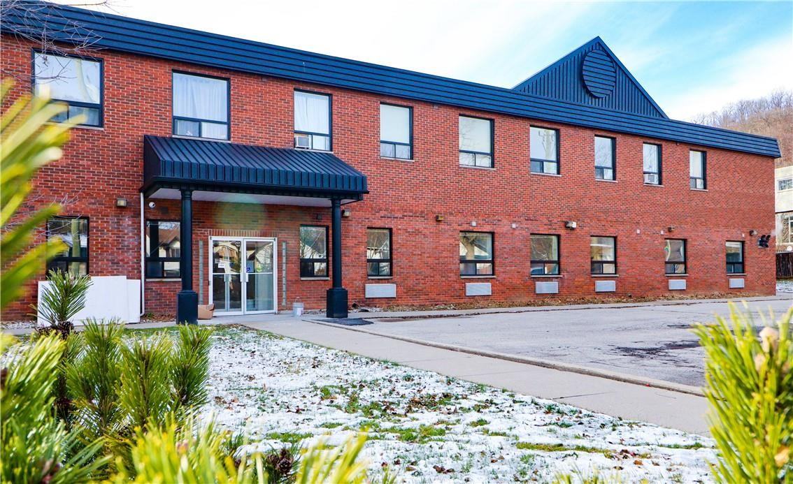 211 York Road, Dundas, Ontario Apartments 211 York Rd, Hamilton, ON L9H 1M9 Zumper