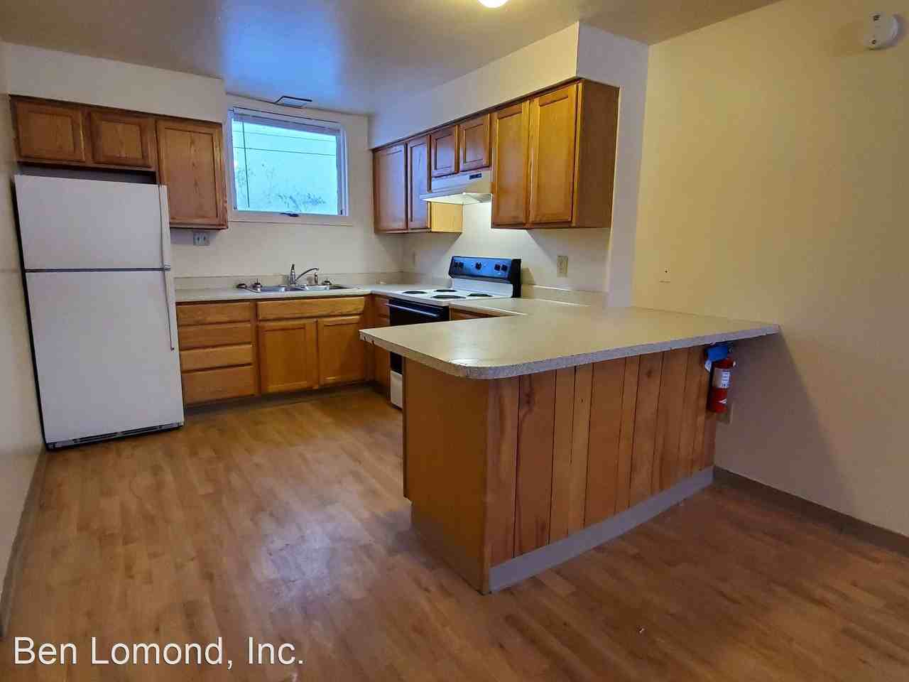 815, 817, 825 17th Ave. Apartments in Van Horn Industrial Area