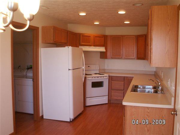 Laurel Creek Apartments & Townhomes Shamrock Lane, Troy, OH 45373