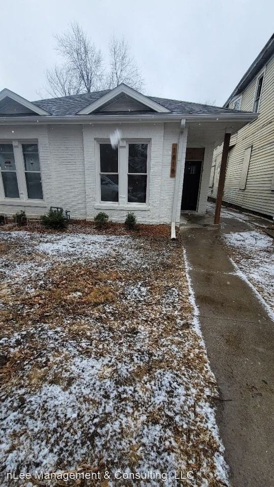 1818/1820 Jones Street Apartments in Saint Joseph, MO 64501 Zumper