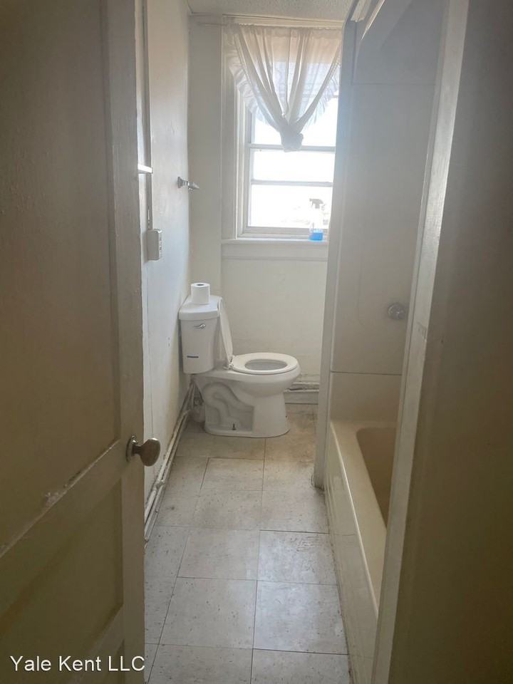 Convenient Corners at South Olden Apartments 1163 1163 East State