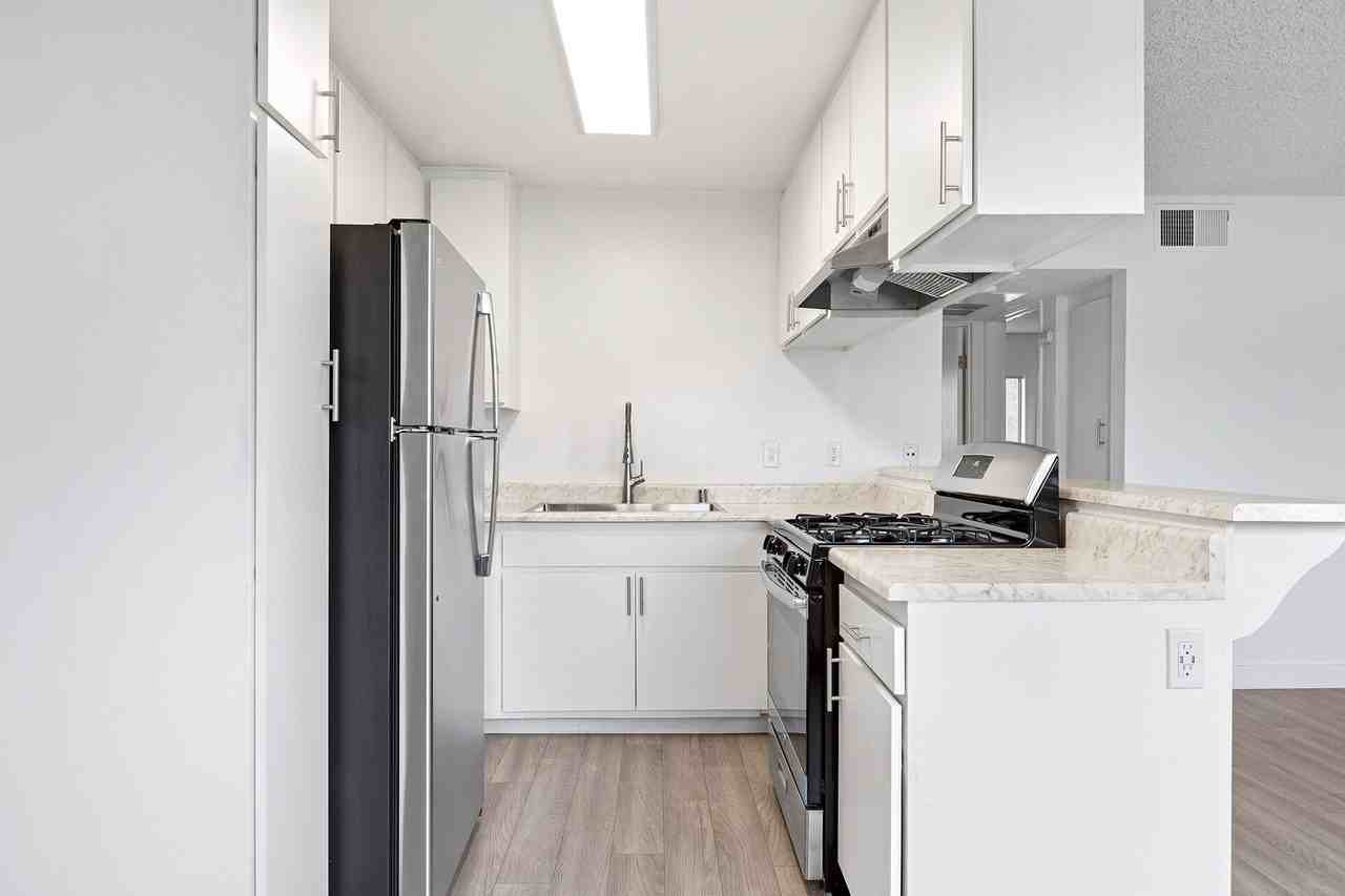 Mar at Cottonwood Apartments 206 W San Ysidro Blvd, San Diego, CA