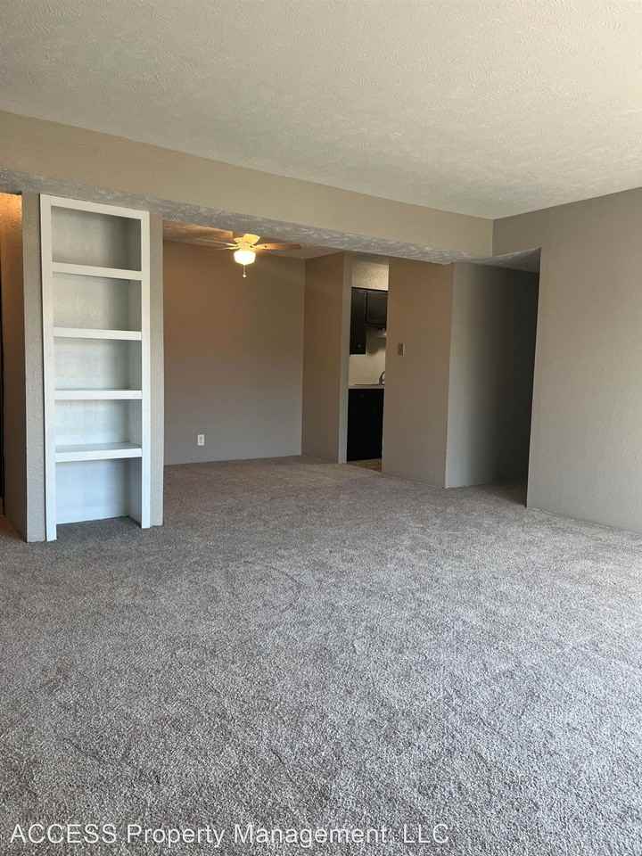 SPACIOUS APARTMENTS LOCATED IN THE HEART OF MILLARD 12230 Anne St