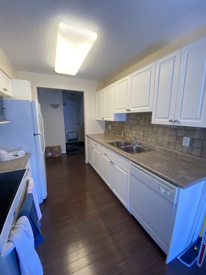 203873 Waverley St Apartments 873 Waverley St, Winnipeg, MB R3T 6C3