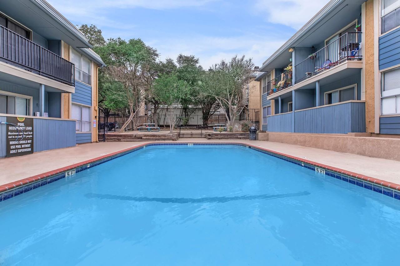 Oak Creek Apartments 6111 Vance Jackson Rd, San Antonio, TX 78230
