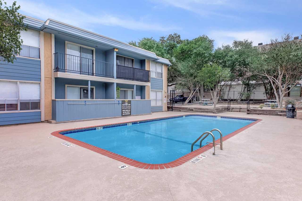 Oak Creek Apartments 6111 Vance Jackson Rd, San Antonio, TX 78230