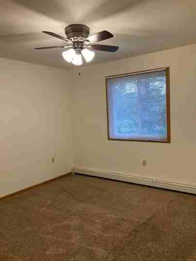 WALNUT GROVE APTS LLC Apartments 1103 Whitewater Ave, Fort Atkinson