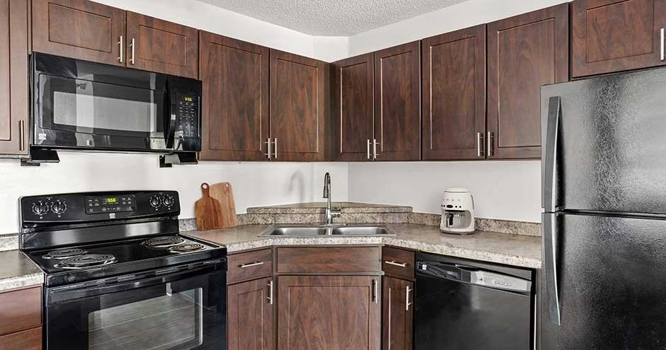 Meridian Pointe Apartment Homes 251 Mcandrews Rd W, Burnsville, MN