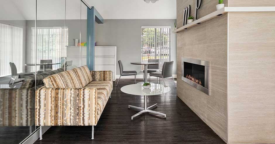 Meridian Pointe Apartment Homes 251 Mcandrews Rd W, Burnsville, MN