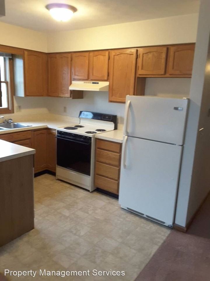 205 Stonewall Court Apartments 205 Stonewall Ct, Nappanee, IN 46550