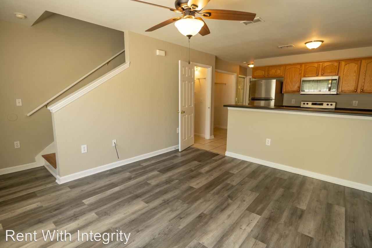 Hartsfield Triplex Apartments in Hartsfield Plantation, Tallahassee, FL